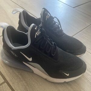 Nike air 27c women’s Size 8